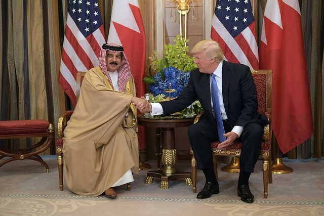 us president donald trump r and bahrain 039 s king hamad bin isa al khalifa take part in a bilateral meeting at a hotel in riyadh on may 21 2017 photo afp