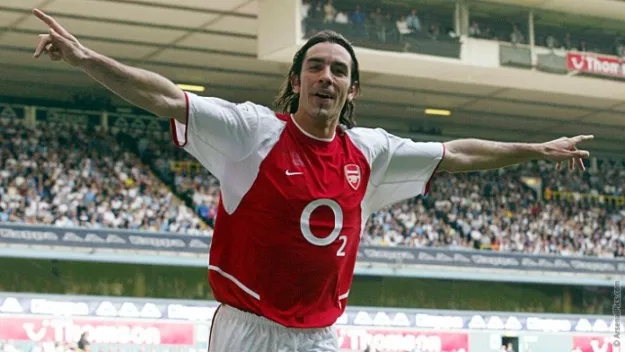 robert pires will be coming to pakistan in july and join brazilian legend ronaldinho gaucho in a leisure leagues event photo courtesy arsenal robert pires will be coming to pakistan in july and join brazilian legend ronaldinho gaucho in a leisure leagues event photo courtesy arsenal