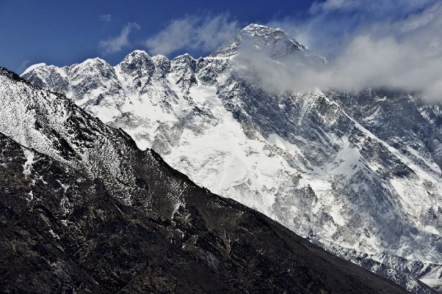 last year everest claimed the lives of five climbers while a total of 640 people summited from both sides of the mountain photo afp