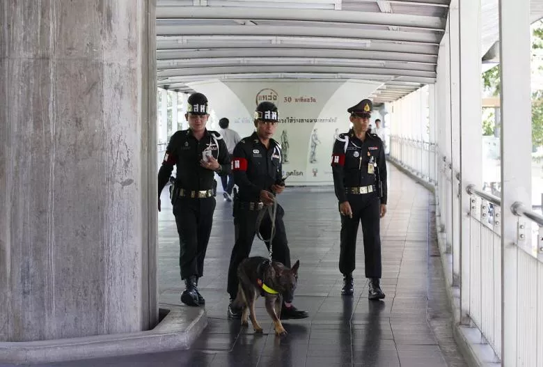thai military personnel work with a detection dog on the bangkok skywalk photo reuters thai military personnel work with a detection dog on the bangkok skywalk photo reuters