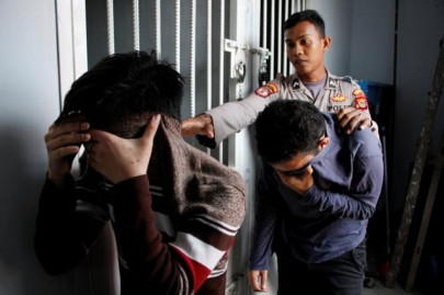 indonesia police detain more than 140 men in raid on gay club indonesia police detain more than 140 men in raid on gay club