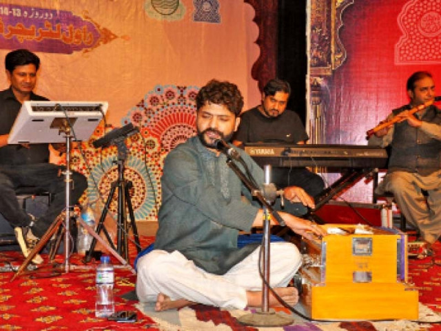 artists play music photo express artists play music photo express