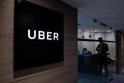 hong kong police arrest 21 uber drivers in sting