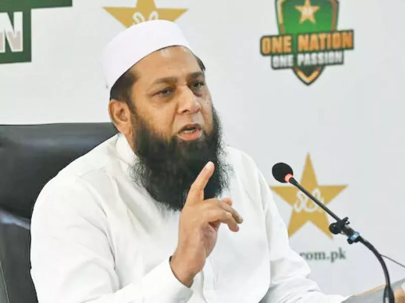 former pakistan skipper inzamamul haq claps back at india s captain rohit sharma following india s victory over england in the t20 world cup semi final photo afp former pakistan skipper inzamamul haq claps back at india s captain rohit sharma following india s victory over england in the t20 world cup semi final photo afp
