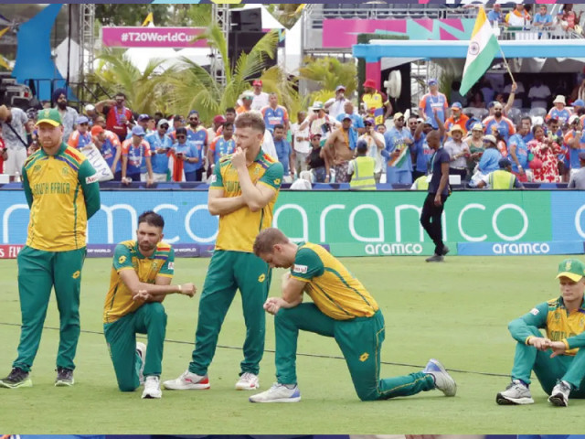 heinrich klaasen keshav maharaj david miller anrich nortje and ryan rickelton wear a dejected look photo icc heinrich klaasen keshav maharaj david miller anrich nortje and ryan rickelton wear a dejected look photo icc