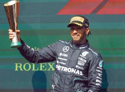 lewis hamilton to honor ayrton senna by driving iconic 1990 mclaren at interlagos