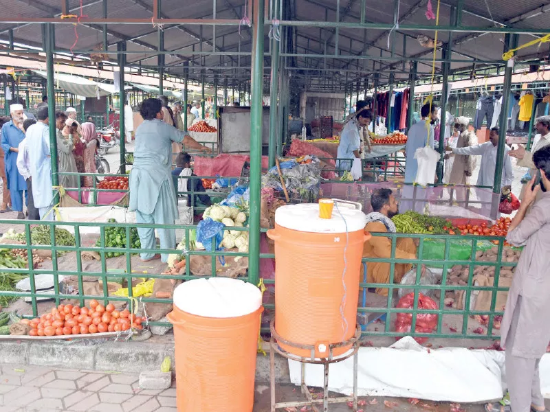 traders observe shutter down strike traders observe shutter down strike