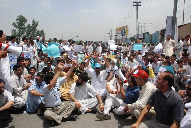 medics focused on lrh which has largest number of patients coming in photo file medics focused on lrh which has largest number of patients coming in photo file