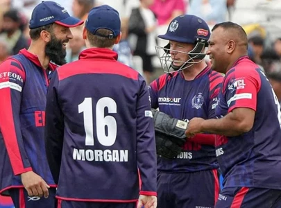 england knock india out of wcl
