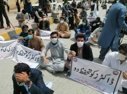 balochistan doctors threaten red zone sit in