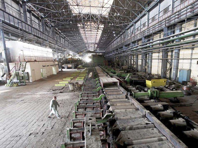 18 factories had been shut after chaotic scenes saw some 30 000 workers leave in the middle of their shifts photo express