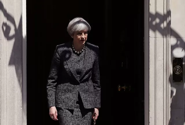 britain 039 s prime minister theresa may leaves 10 downing street in central london on may 25 2017 photo afp britain 039 s prime minister theresa may leaves 10 downing street in central london on may 25 2017 photo afp