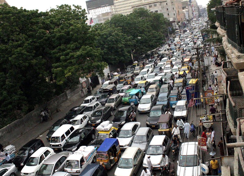 the police department has provided a number of alternative routes for commuters to avoid traffic jams in ramazan photo inp