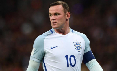 rooney to decide on future over next few weeks