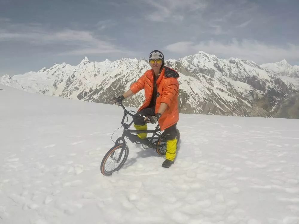 daredevil extraordinaire the 26 year old recently summited a 6240 meter high virgin peak in arandu near skardu in gilgit baltistan and to top it off she rode her bicycle at the summit photo courtesy samar khan daredevil extraordinaire the 26 year old recently summited a 6240 meter high virgin peak in arandu near skardu in gilgit baltistan and to top it off she rode her bicycle at the summit photo courtesy samar khan