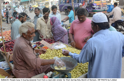 despite govt efforts prices of essentials soar in ramazan despite govt efforts prices of essentials soar in ramazan