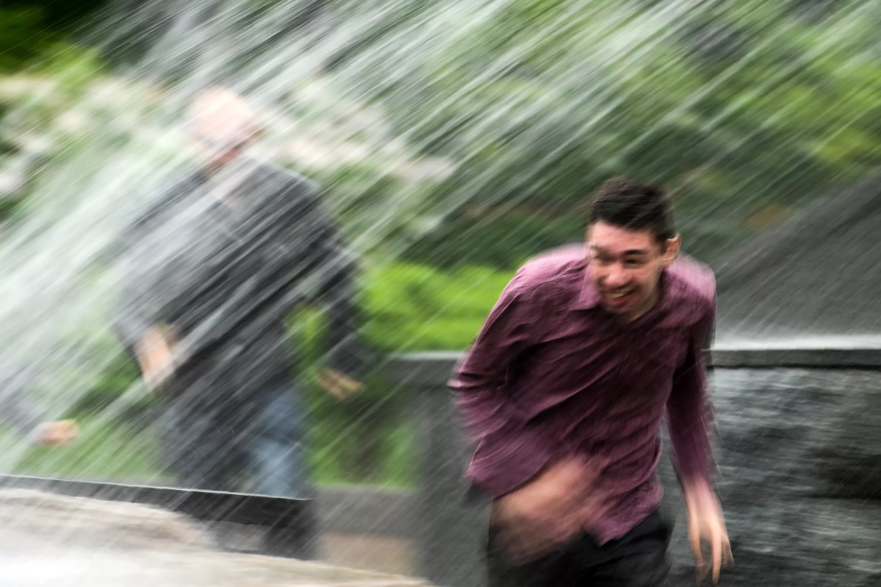 a man runs through heavy rain in moscow 039 s alexander garden on may 29 2017 photo afp a man runs through heavy rain in moscow 039 s alexander garden on may 29 2017 photo afp