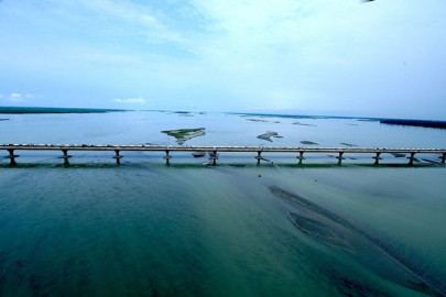 strong quake hits india s assam state strong quake hits india s assam state