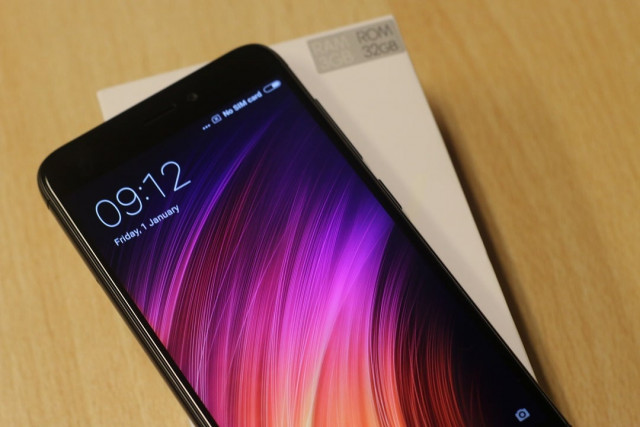 redmi 4x has a 5 inch 720 x 1280 pixels lcd display with a 294 ppi pixel density and is powered by a 1 4ghz octa core quaclomm snapdragon 435 processor photo harris javed the express tribune redmi 4x has a 5 inch 720 x 1280 pixels lcd display with a 294 ppi pixel density and is powered by a 1 4ghz octa core quaclomm snapdragon 435 processor photo harris javed the express tribune