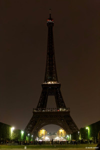 paris s eiffel tower goes dark for kabul bombing victims paris s eiffel tower goes dark for kabul bombing victims