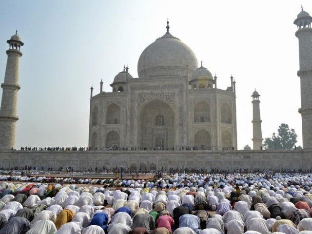 a survey reported that only 13 per cent hindus saw indian muslims as quot highly patriotic quot although about 77 per cent of indian muslims saw themselves as quot highly patriotic quot photo reuters