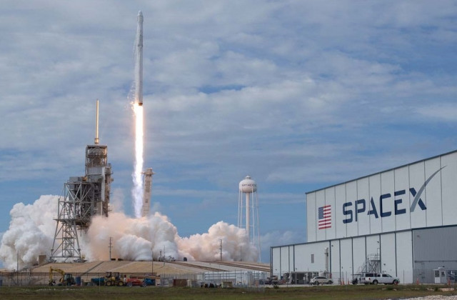 the dragon is packed with almost 6 000 pounds of science research crew supplies and hardware photo afp the dragon is packed with almost 6 000 pounds of science research crew supplies and hardware photo afp