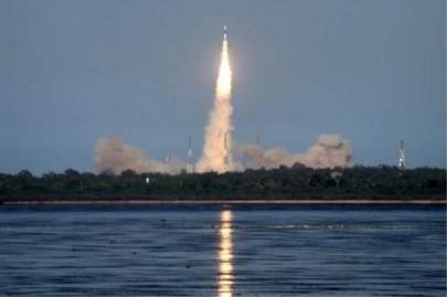 india shows off space prowess with launch of mega rocket