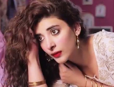first look of bilal ashraf and urwa hocane s rangreza is finally out first look of bilal ashraf and urwa hocane s rangreza is finally out