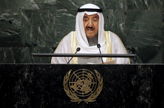 kuwait emir in talks with saudis qataris amid crisis