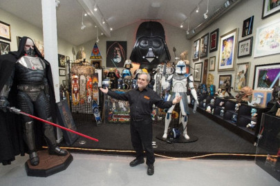 owner of largest star wars memorabilia collection robbed owner of largest star wars memorabilia collection robbed