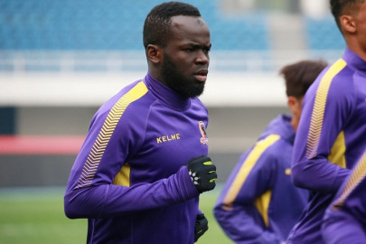 cheick tiote dies after collapsing in training