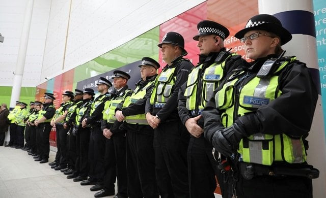 police officers observe a minute 039 s silence for the victims of the attack on london bridge and borough market at london bridge station london britain june 6 2017 photo reuters police officers observe a minute 039 s silence for the victims of the attack on london bridge and borough market at london bridge station london britain june 6 2017 photo reuters