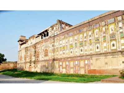 lahore fort s picture wall conservation kicks off lahore fort s picture wall conservation kicks off