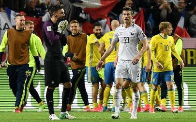 wc qualifiers sweden go top of group a after lloris clanger