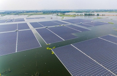 floating solar farm reflects china s clean energy ambitions floating solar farm reflects china s clean energy ambitions
