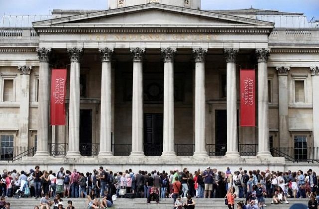 tourists gather outside the national gallery london august 4 2015 photo reuters