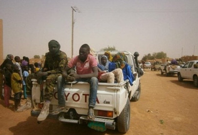 100 migrants rescued from desert in niger 100 migrants rescued from desert in niger