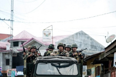 us troops on ground in war ravaged philippine city