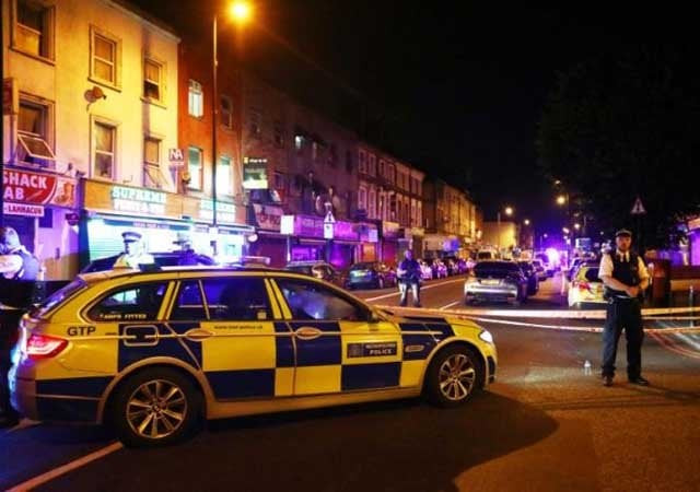 police officers attend to the scene after a vehicle collided with pedestrians in the finsbury park neighbourhood of north london britain june 19 2017 photo reuters police officers attend to the scene after a vehicle collided with pedestrians in the finsbury park neighbourhood of north london britain june 19 2017 photo reuters