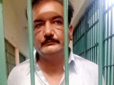 embezzlement nab arrests former pidc ceo s brother