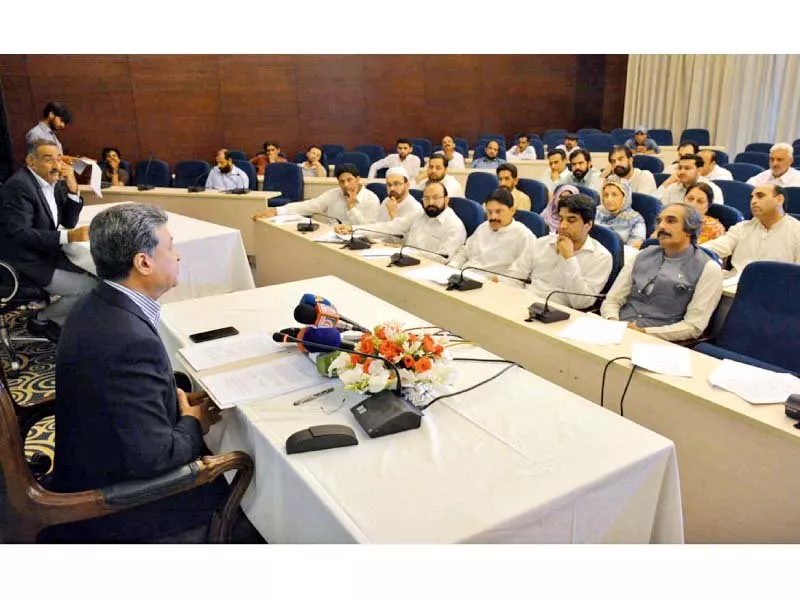 mayor sheikh anser aziz presiding over mci budget session for fy 2017 18 photo online mayor sheikh anser aziz presiding over mci budget session for fy 2017 18 photo online