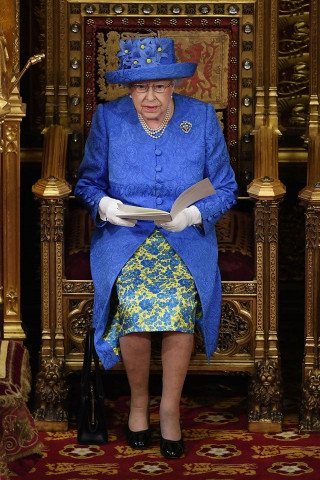 britain 039 s queen elizabeth delivers the queen 039 s speech during the state opening of parliament in central london britain june 21 2017 photo reuters britain 039 s queen elizabeth delivers the queen 039 s speech during the state opening of parliament in central london britain june 21 2017 photo reuters