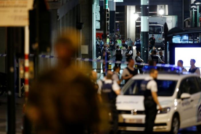 belgian troops and police take up position following an explosion at central station in brussels belgium june 20 2017 photo reuters