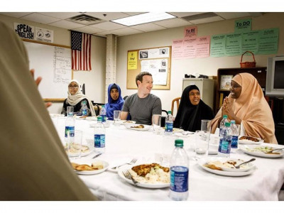 zuckerberg attends iftar dinner with somali refugees zuckerberg attends iftar dinner with somali refugees