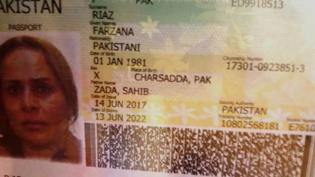 a picture of farzana 039 s passport photo express