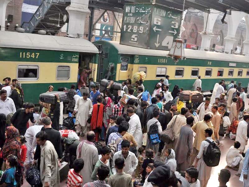 people leave for their hometowns to celebrate eid with their loved ones photo abid nawaz express