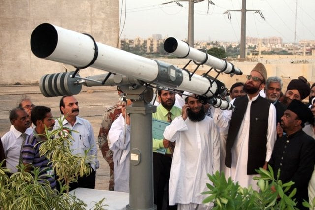 pakistan ruet e hilal committee chairman mufti muneebur rehman photo express file pakistan ruet e hilal committee chairman mufti muneebur rehman photo express file