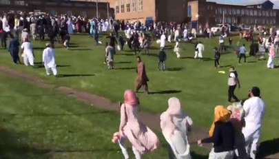 car crashes into muslims leaving eid prayers in uk car crashes into muslims leaving eid prayers in uk