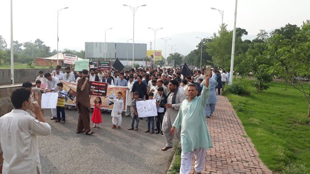 members of the shia community staged a rally from the national press club to china chowk in islamabad on tuesday june 27 2017 to protest against the quot government apathy quot over the parachinar attack photo express