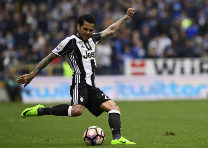 dani alves confirms juve exit